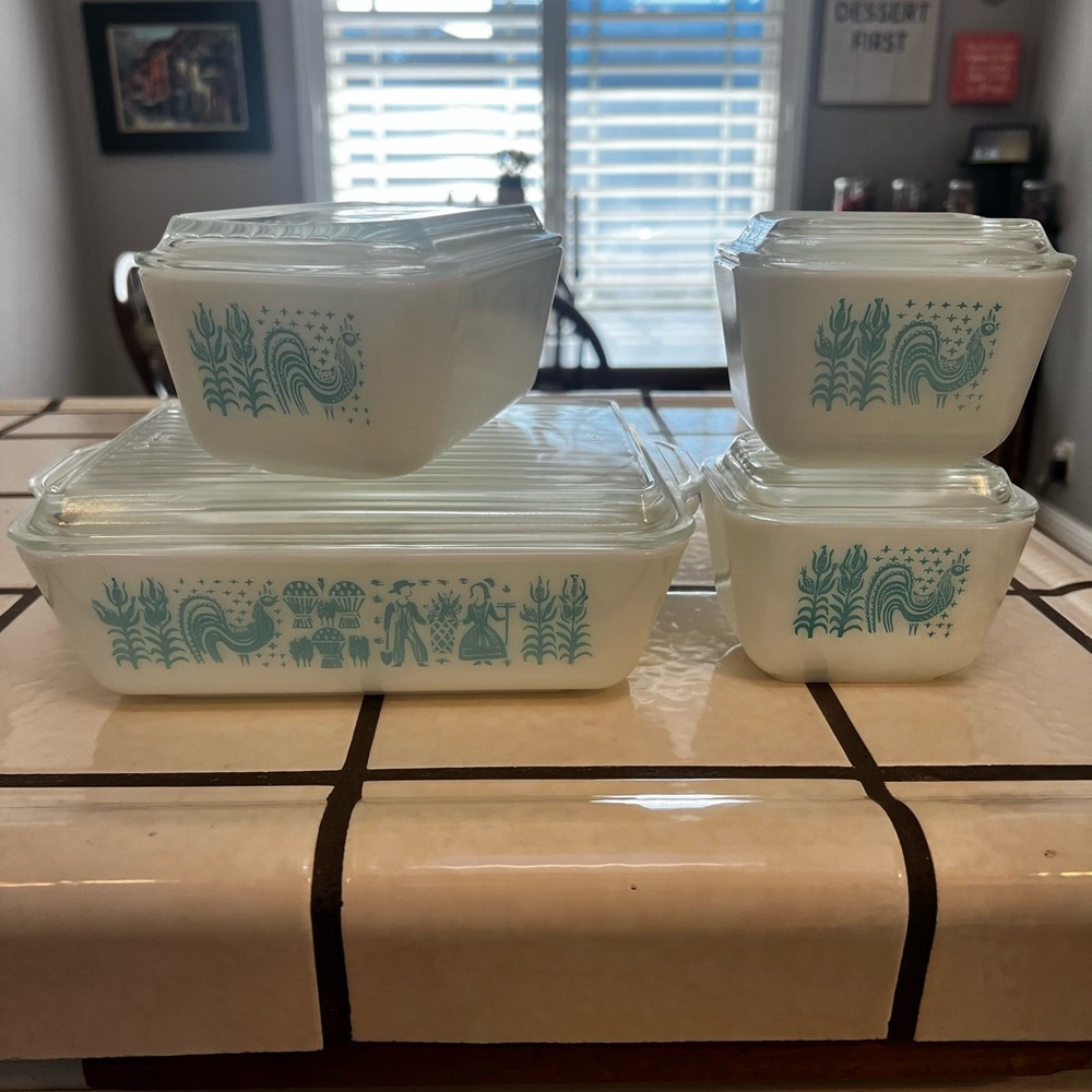 Vintage Pyrex, blue on white blue rooster